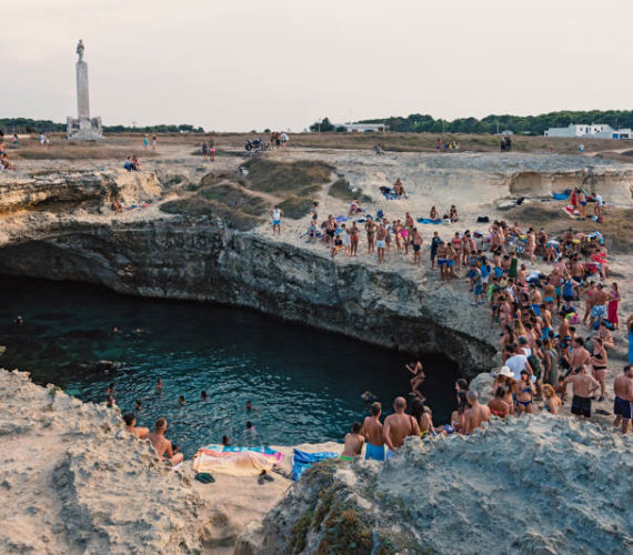 Roca Vecchia e la Grotta della Poesia: un Itinerario Indimenticabile