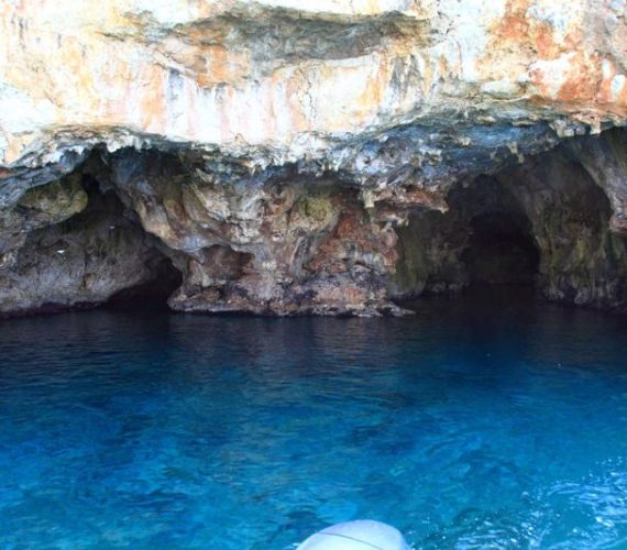 Tour in Barca tra le Grotte del Salento: Ecco dove Andare