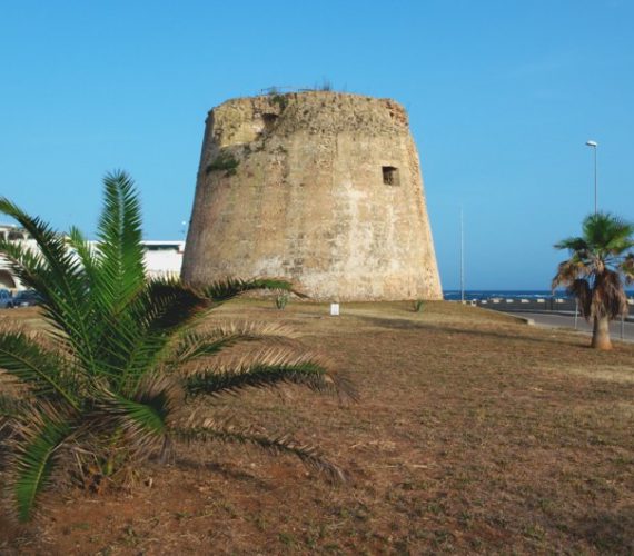 Torre Mozza, uno spettacolo tra mare e storia